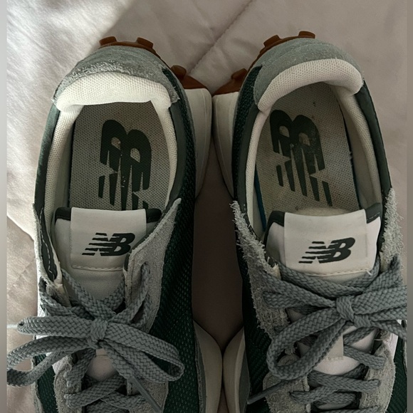 MAKE AN OFFER NEW BALANCE 327 Heritage Sneakers in Sage Juniper - Picture 2 of 6